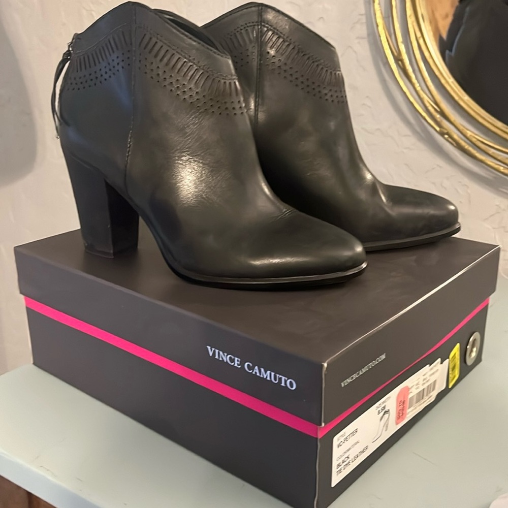 Black Leather Vince Camuto Booties, Size 8.5M.